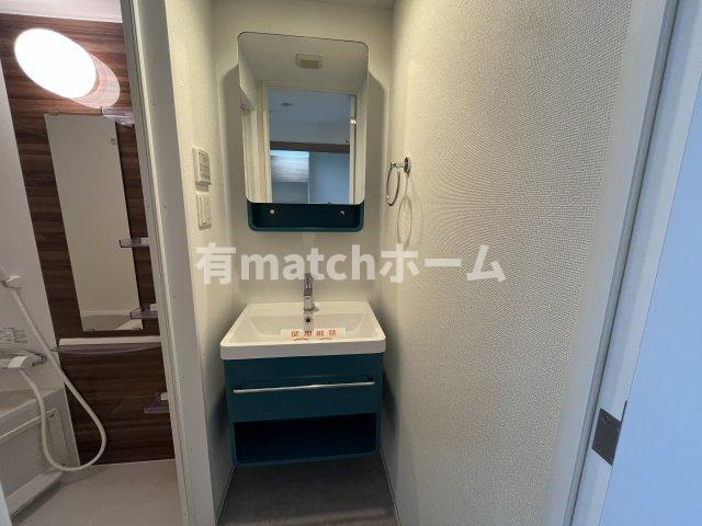 セレニテ京橋クレアの洗面所|(参考)同マンション反転間取り他部屋の写真
