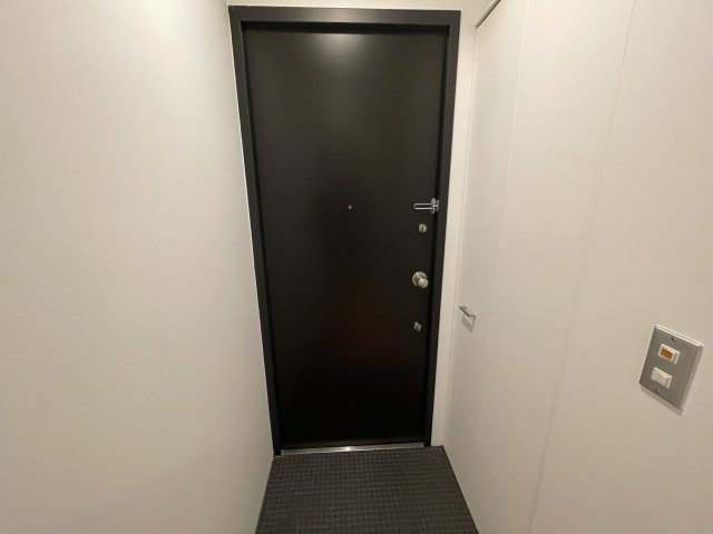 アーデンタワー南堀江の玄関