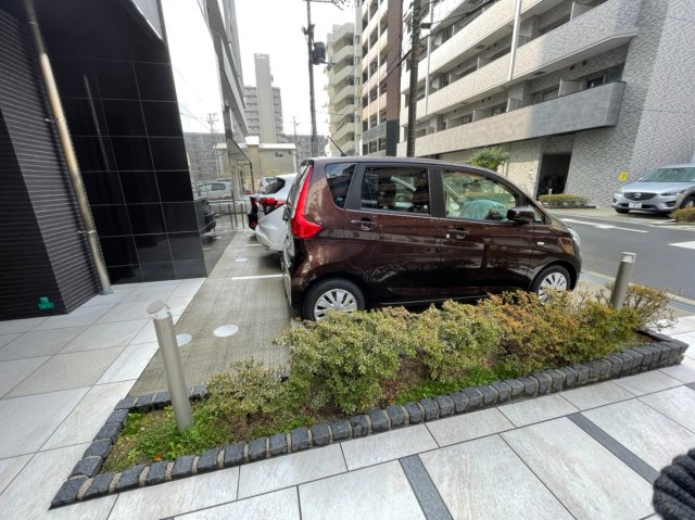 エスリード京橋グレイス　仲介手数料無料の駐車場