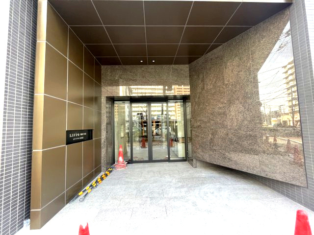 リビオメゾン新大阪のエントランス