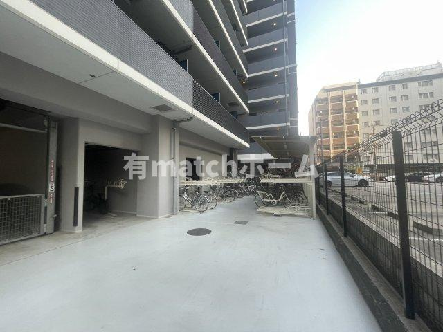 S-RESIDENCE新大阪駅前の駐車場