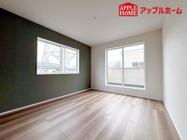 グリーンガーデン 大宮大和田の洋室|居室は全室収納あり！たっぷりある収納活用でお部屋もキレイを保てます♪