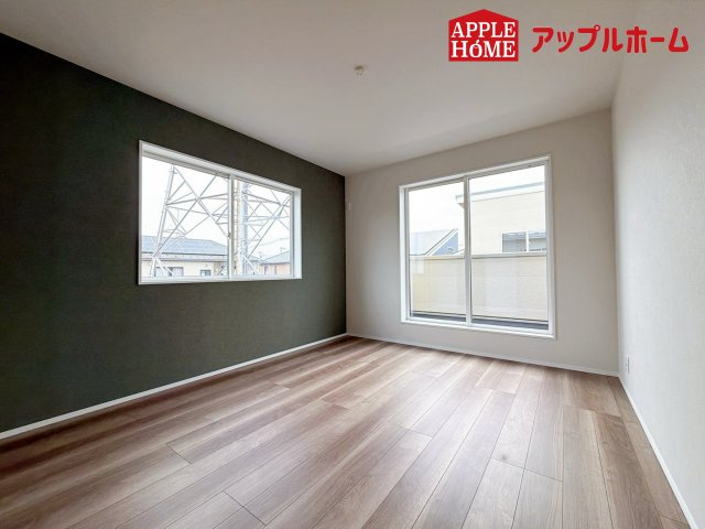 グリーンガーデン 大宮大和田の洋室|居室は全室収納あり！たっぷりある収納活用でお部屋もキレイを保てます♪