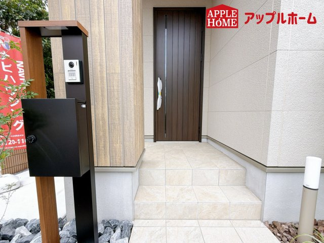 グリーンガーデン 大宮大和田の玄関|ぜひ現地にて、実際の建物・街並み・日当たり等ご確認下さい♪お問い合わせはお気軽に☆　TEL「0120-466263」