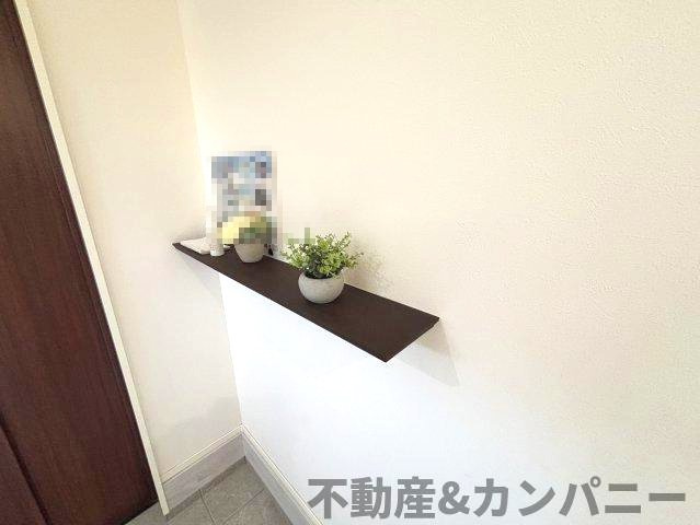 堀江町の中古戸建のトイレ|独立型手洗い器付きトイレです