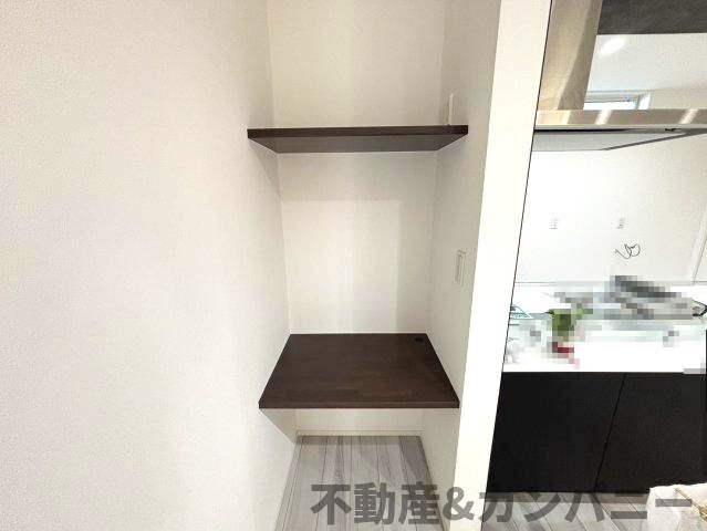 堀江町の中古戸建のその他|キッチン横に作業スペースがあります