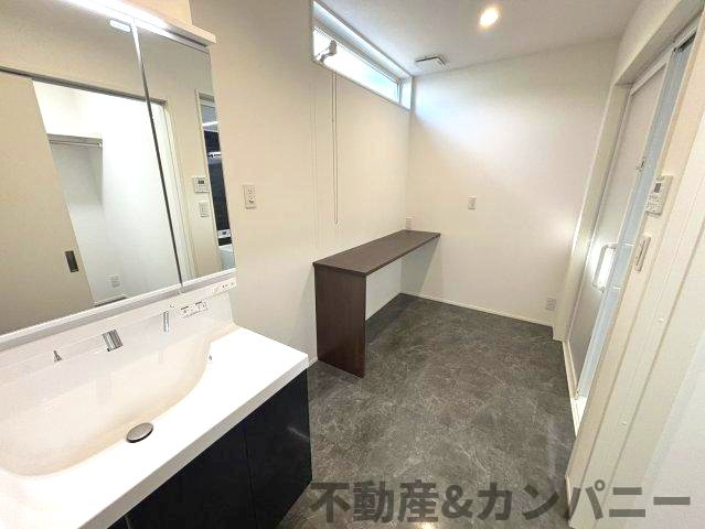 堀江町の中古戸建のランドリースペース|広々としたランドリースペースです