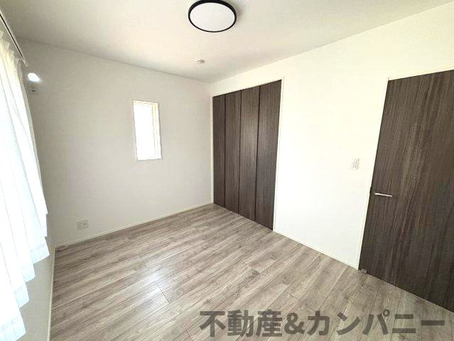 堀江町の中古戸建の洋室|コンパクトで使いやすい洋室です