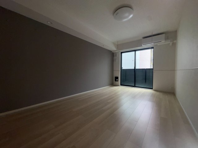 狛江市東和泉１丁目のアパートの居間・リビング