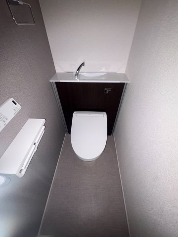 狛江市東和泉１丁目のアパートのトイレ