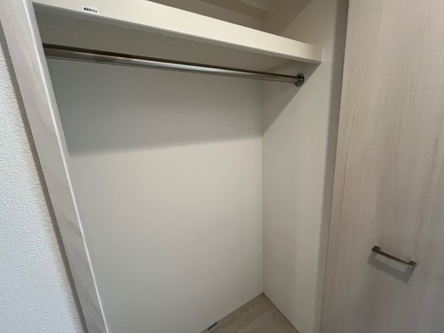 Alivis福島海老江(旧フォーリアライズ福島ルノン)の玄関