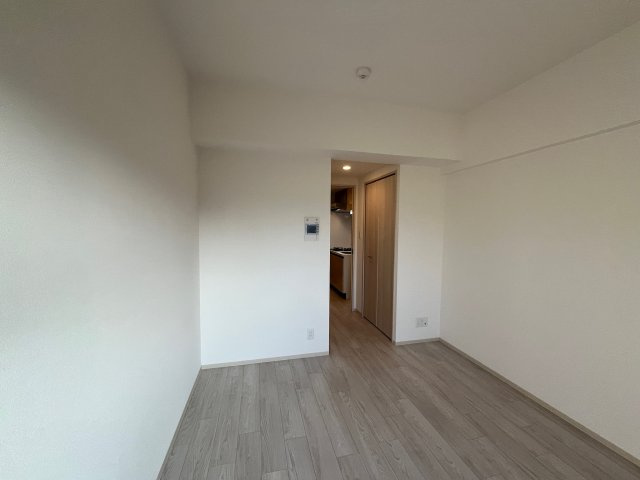 Alivis福島海老江(旧フォーリアライズ福島ルノン)の洋室