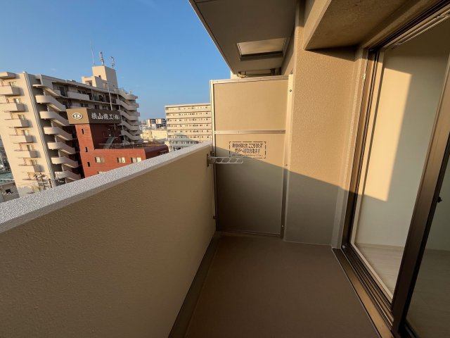Alivis福島海老江(旧フォーリアライズ福島ルノン)のバルコニー