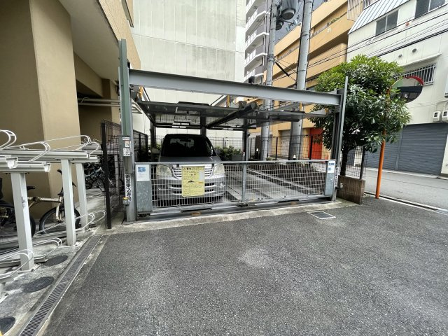 PHOENIX難波EASTの駐車場