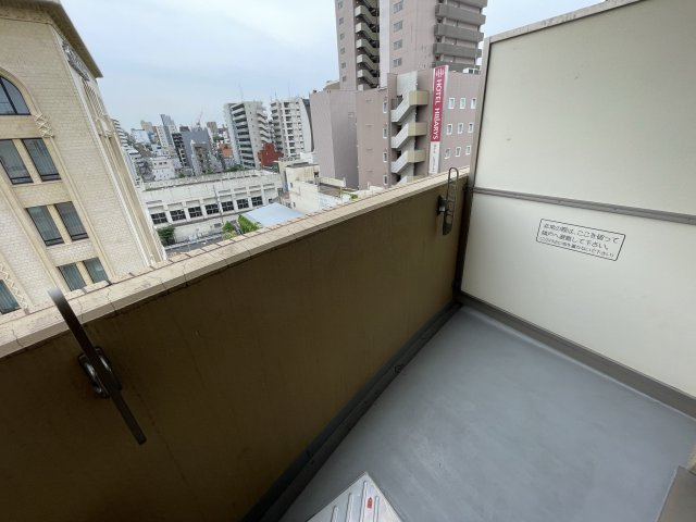 PHOENIX難波EASTのバルコニー
