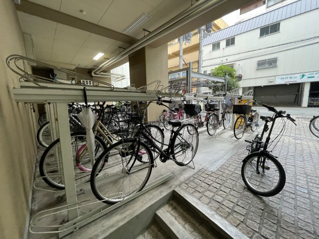 PHOENIX難波EASTの駐車場