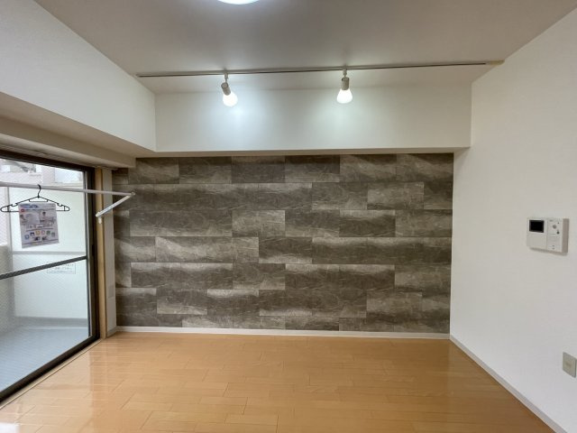 PHOENIX難波EASTの洋室