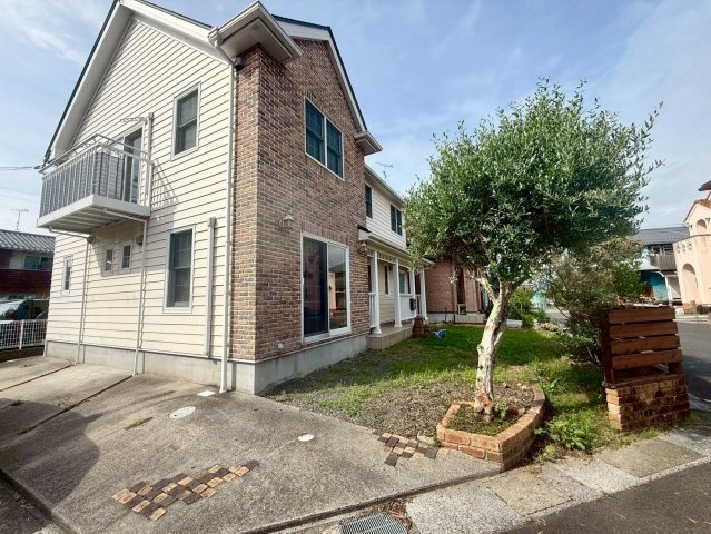 野洲市野洲　中古戸建ての外観