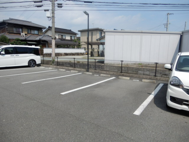 セジュール国分寺の駐車場