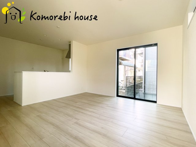 第3上尾市中分　新築一戸建て　ハートフルタウン　Aの居間・リビング|26.8.24　撮影済み
