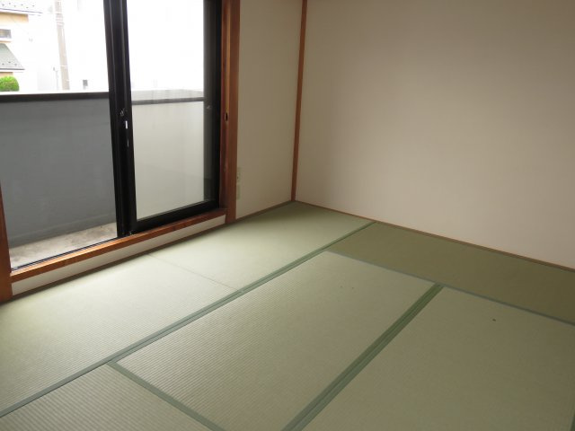 ラ・ポール的場A棟の和室