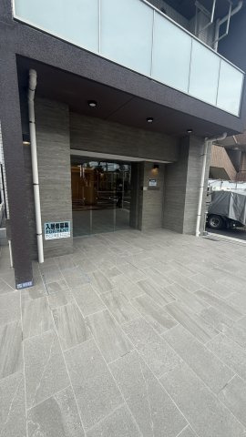 THEパームス熊野前のエントランス