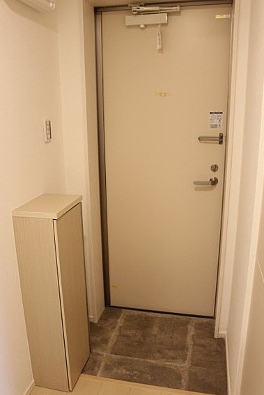 タックフォレスト四ツ木の玄関