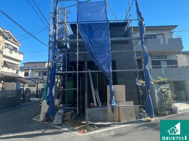 高槻市大塚町　第1期　新築一戸建ての外観|現在の進捗状況です！順調に作業進行中、完成が待ち遠しいです！詳細の間取り等、お気軽にお問い合わせください！