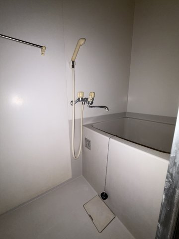 八尾マンションの浴室