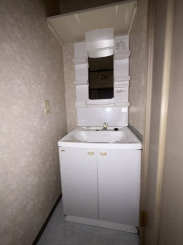 八尾マンションの洗面所