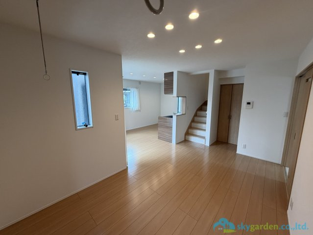 厚木市林4丁目　中古戸建の居間・リビング
