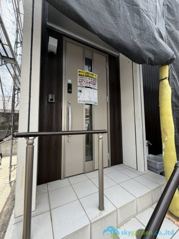 厚木市林4丁目　中古戸建の玄関