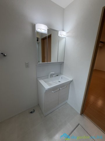 厚木市林4丁目　中古戸建の独立洗面台