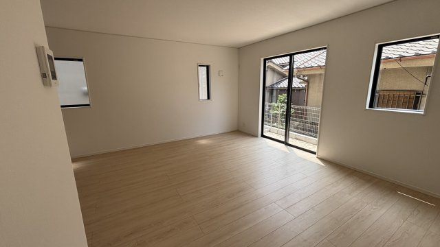 手城町3丁目　2/1の居間・リビング