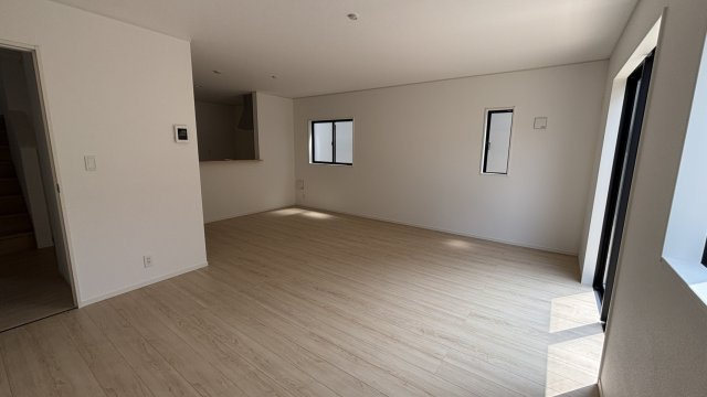 手城町3丁目　2/1の居間・リビング
