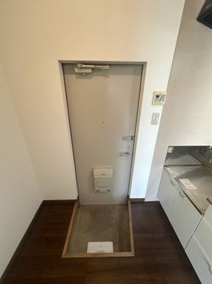 田沢ハイツの玄関