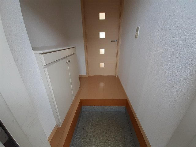 ハイツ福山の玄関|明るい玄関です