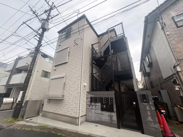 川崎市多摩区菅１丁目のアパートの外観