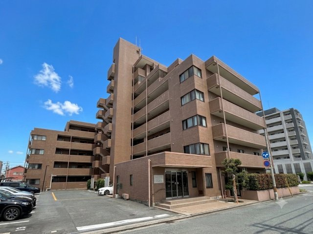 ヒルズ・ウィロードの外観|助信駅から近い閑静な住宅街にある物件です。