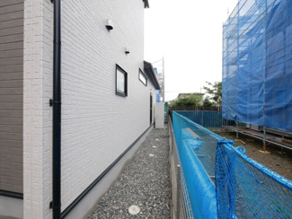 【周辺】 | 中央市成島 オール電化新築戸建 全2棟 2号棟 南道路 車3 | 敷地北側境界