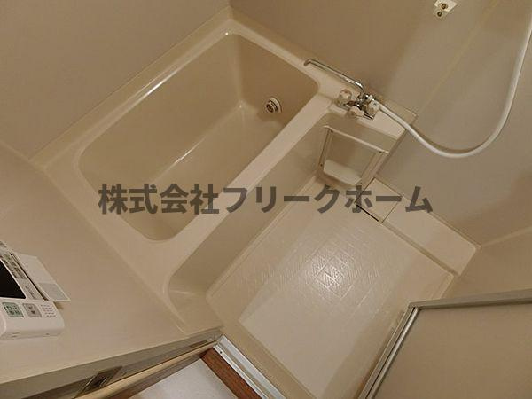 三鷹市深大寺２丁目の賃貸マンションの浴室