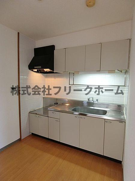 三鷹市深大寺２丁目の賃貸マンションのキッチン