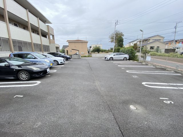 アルシオネの駐車場
