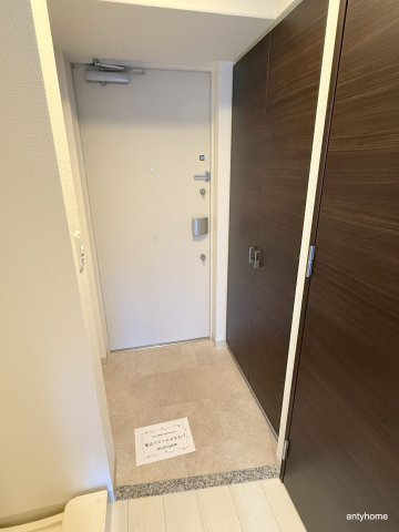 エステムコートディアシティWEST　仲介手数料無料の玄関