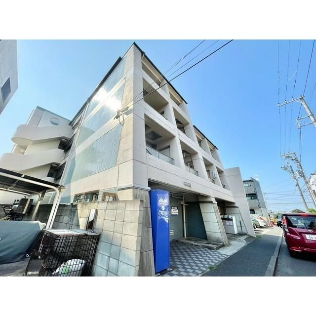 横浜市港北区小机町の賃貸マンションの外観