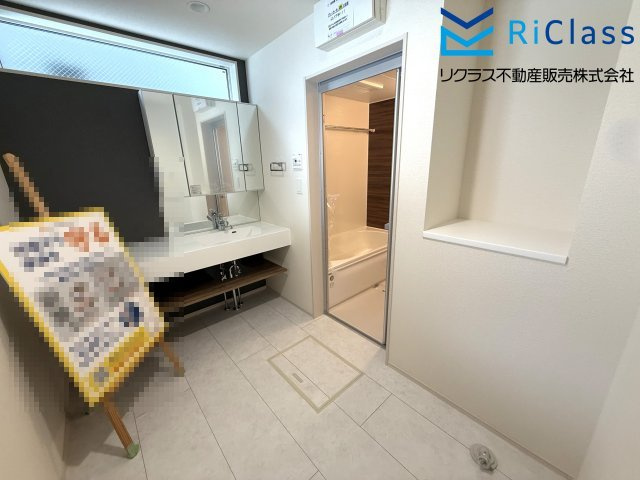 新築戸建　神戸市兵庫区菊水町4丁目11　２号棟の独立洗面台|使いやすい独立洗面台です
ランドリースペースあります
