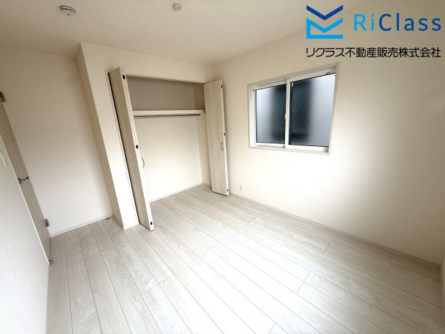 新築戸建　神戸市兵庫区菊水町4丁目11　２号棟の洋室|使い勝手のいい洋室です
クローゼットあります