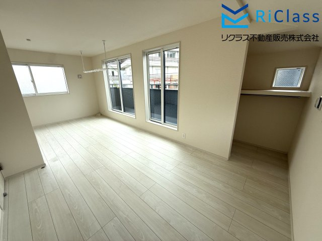 新築戸建　神戸市兵庫区菊水町4丁目11　２号棟の洋室|使い勝手のいい洋室です