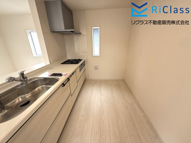 新築戸建　神戸市兵庫区菊水町4丁目11　２号棟のキッチン|キッチンでお料理をお楽しみください