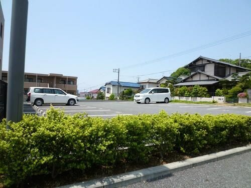 グリーングラスＮの駐車場